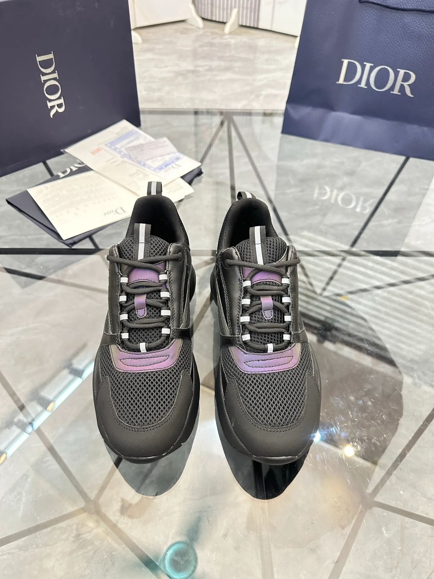 Men's shoes: 💰P460¥ Ready in Guangzhou, fully packaged Product trademark: Dior* "Dior*" low-top casual shoes Regular size: 38-46 (can be customized to 47) B22 Product materials: imported cowhide leather upper spliced ​​with original fabric, breathable lining, original outsole. Number: 920